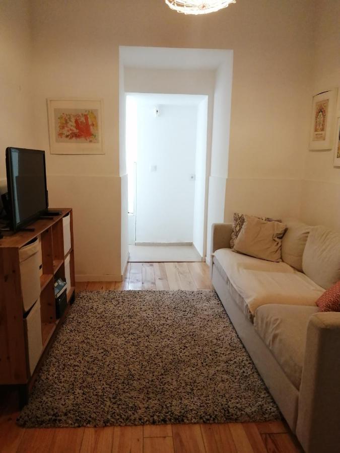 Apartment Encantador Com Patio Lisbon
